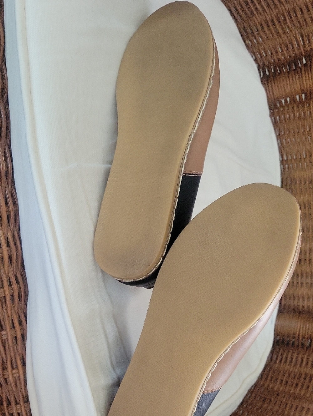 Charix Women's Tan Leather Slip-On Loafers  Camel Black   Size 38 - Picture 6 of 9